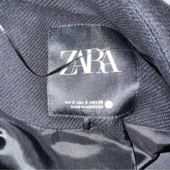 Zara Women's Elegant Black Trench Coat - Picture 5 of 6